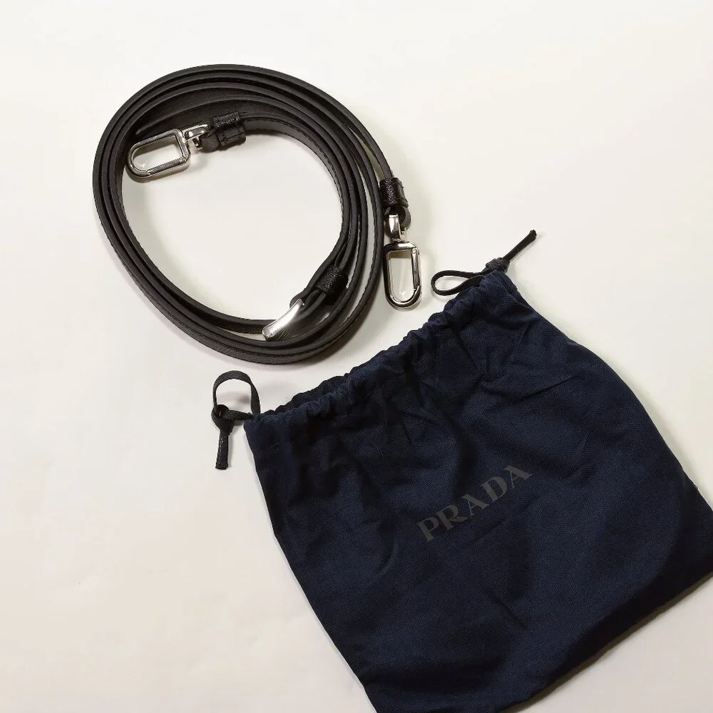 Authentic Prada Saffiano Whale Clutch – Model 2VH073 - Picture 4 of 8